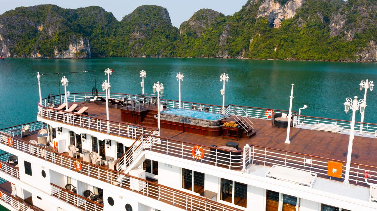 paradise elegance cruise review